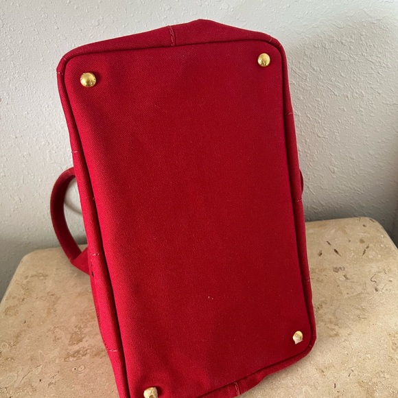 Prada canapa - Picture 10 of 12